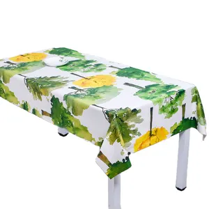 Premium Disposable Plastic Tablecloth 54 × 108 Inch Waterproof Disposable TableclothsためRectangle Tablesまで8フィート