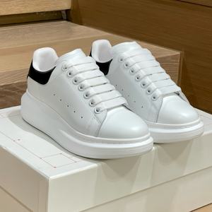 Zapatos Deportivos Originales de Diseñador para Mujer, Marca MC, Zapatos Deportivos Ligeros con Plataforma para Hombre, Zapatos para Caminar con Plataforma MQ - Product Image 1