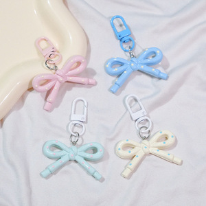 <span class=keywords><strong>Nouveau</strong></span> porte-clés pendentif nœud ajouré couleur bonbon d'été - Bijou mignon de style coréen pour amis ou comme cadeau. - Product Image 2