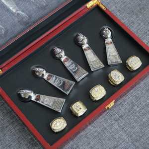San Francisco <span class=keywords><strong>49ers</strong></span> NFL Super Bowl kampioenschapsringen met trofee luxe set - Product Image 1