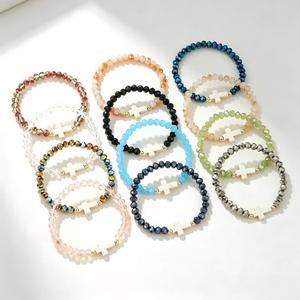 Ensemble de bracelets perlés croisés, bijoux en corde élastique, design géométrique multicolore, cadeau unisexe, accessoire de mode - Product Image 2