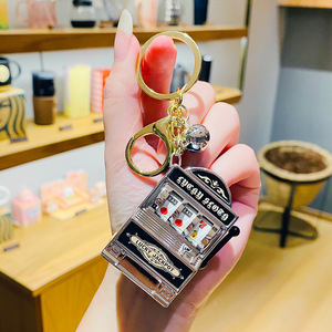 Gepersonaliseerde Sleutelhangers Groothandel Gokautomaat Sleutelhanger Mini Casino Sleutelhanger Kawaii Sleutelhanger Voor Kerst <span class=keywords><strong>Las</strong></span> <span class=keywords><strong>Vegas</strong></span> Feestgeschenken - Product Image 6