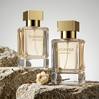 Flacon de parfum en verre personnalisé 30ml 50ml 100ml, flacon carré transparent, bouchon doré, emballage personnalisé avec logo, boîte cadeau