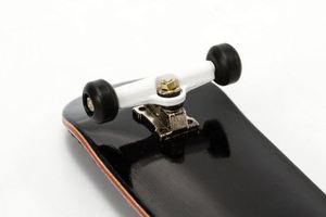 Fingerboard Profesional Personalizado de Madera de Arce para Skateboard - Product Image 2