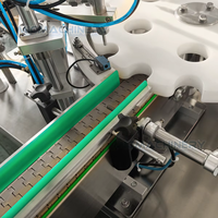 Machine automatique de remplissage et de bouchage de parfum, ligne d'embouteillage de liquides parfumés pour flacons en verre de 15 à 200 ml