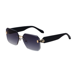 Nouvelles lunettes de soleil sans monture de style européen UV400 pour femmes, verres carrés en PC, design tête de serpent noir et or C1 C6 - Product Image 2
