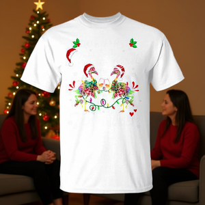 Camiseta Tri-Blend para parejas, amantes de los flamencos, para nuestra primera Navidad juntos - Product Image 3