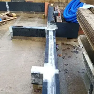 Bande de <span class=keywords><strong>membrane</strong></span> d'étanchéité DPC en polyéthylène noir 500 µm, résistante à l'eau, barrière contre l'humidité et la vapeur pour la protection des fondations - Product Image 5