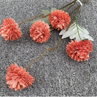 Boule de fleurs artificielles en soie en forme de chrysanthème, ornement de pétales pour la décoration de mariage et de la maison