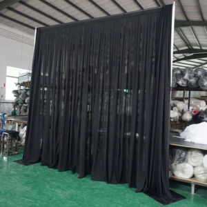 ผ้าม่านท่อเหล็กสีดำแบบยืดหดได้สำหรับฉากหลังบูธงานแต่งงาน - Product Image 5