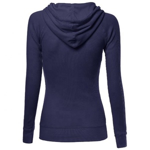 Vente en gros de sweats à capuche décontractés pour femmes, personnalisés avec logo 2026, nouveau design, manches longues, poches latérales, couleur unie, polyester/coton, polaire, hiver - Product Image 3