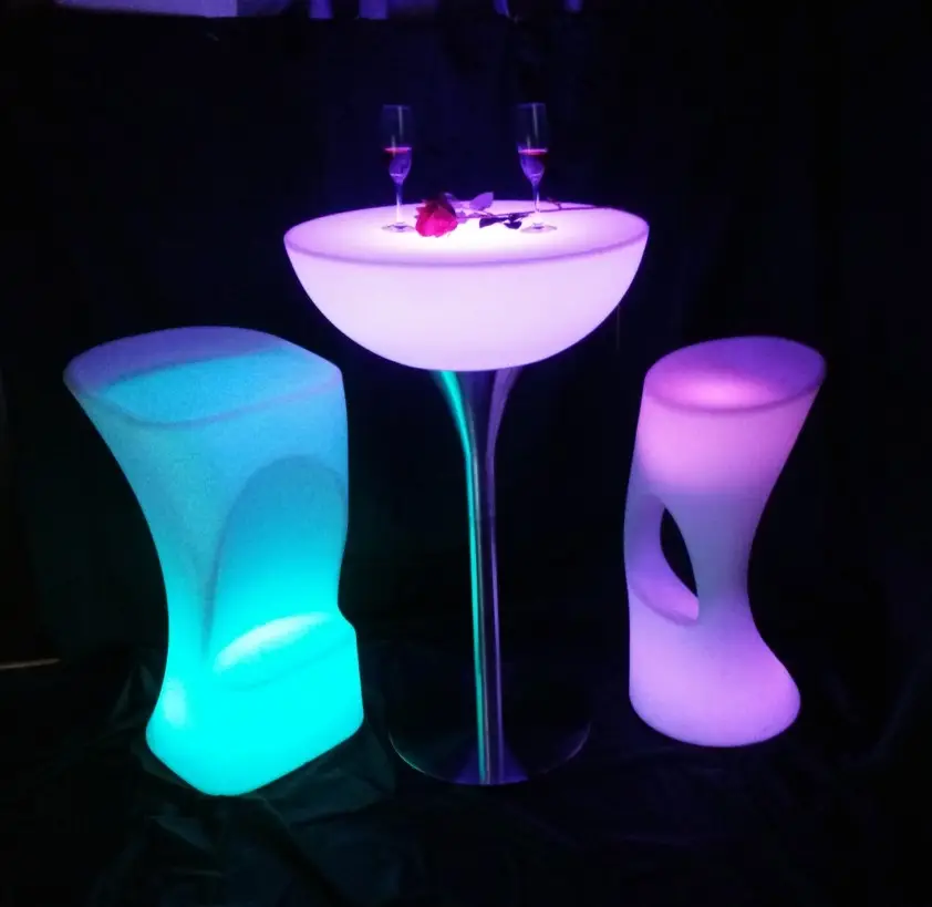 Beleuchtete tragbare Kaffee Cocktail Tische Mesas y Sillas Para Eventos Outdoor LED Bar Möbel Sofa Würfel Sitz Stuhl Tisch 1-