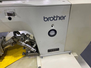 Máquina de coser con patrón de cinturón de seguridad extra pesado <span class=keywords><strong>Brother</strong></span> BAS326 de segunda mano 326 MÁQUINA DE PATRÓN ELECTRÓNICO programable de accionamiento directo - Product Image 6