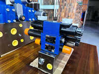 Injectionmoldingcompanies Bloc collecteur hydraulique Moule en plastique d'injection Bloc collecteur hydraulique