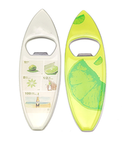 Porte-clés personnalisé Anime Décapsuleur 3D Conception Acrylique PVC Métal Voiture Jouets en peluche Pistolet Chaussures Accessoires