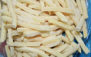 Golden Crispy para restaurantes de comida rápida y uso familiar con textura de almidón natural e incluso resistencia a morder papas fritas congeladas - Product Image 4