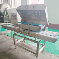 Machine à fileter la viande horizontale automatique en acier inoxydable avec convoyeur à bande, moteur 2,2 kW, capacité 0,4 t/h, pour petits morceaux de poulet