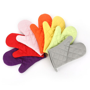 ถุงมือกันความร้อนแบบเย็บติดกัน สีพื้น สำหรับการอบและใช้กับเตาอบ - Product Image 1