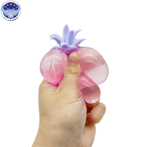 Pelota Antiestrés de Piña con Polvo Dorado, Juguetes Sensoriales, Pelotas de Maltosa con Forma de Fruta, Piña y Uva, para Reducir el Estrés, Bolas Blanditas - Product Image 4