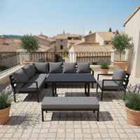 Ensemble de salle à manger extérieur moderne avec foyer, table de patio en métal durable, chaise longue de jardin confortable pour hôtel et cour