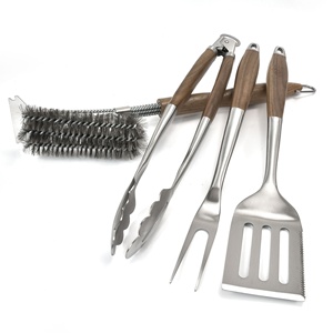 Ensemble de <span class=keywords><strong>Barbecue</strong></span> à manche en <span class=keywords><strong>bois</strong></span> de noyer 4 pièces avec étui outils de <span class=keywords><strong>Barbecue</strong></span> - Product Image 4