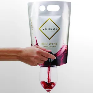 卸売カスタム生分解性アルミホイル真空赤ワイン酒ポーチスタンドアップ包装液体ビニール袋注ぎ口タップ付き
