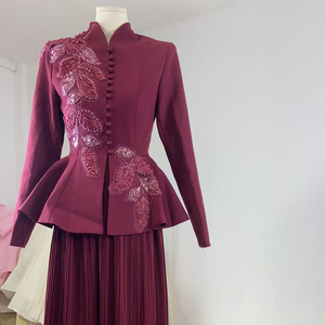 Vestido de <span class=keywords><strong>invitada</strong></span> de boda rosa a medida 2026, elegante vestido de gala bordado con volantes plisados y botones frontales, <span class=keywords><strong>conjunto</strong></span> de <span class=keywords><strong>dos</strong></span> <span class=keywords><strong>piezas</strong></span>. - Product Image 5