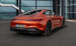 2025 Mercedes-<span class=keywords><strong>AMG</strong></span> <span class=keywords><strong>GT</strong></span> <span class=keywords><strong>63</strong></span> <span class=keywords><strong>S</strong></span> E Performance Prêt pour la piste Plug-In <span class=keywords><strong>Hybrid</strong></span> Coupé de luxe 4 places Carbone Aérodynamique Véhicule à énergies nouvelles - Product Image 2