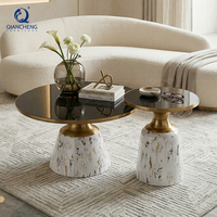 Italienisches Luxus-Beistelltisch-Set, Modern mit Schwarzer Gehärteter Glasplatte und Eisengestell, Couchtisch für Wohnzimmer, Fabrikfertigung