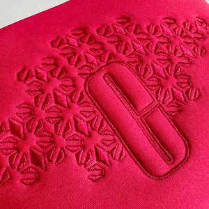 Customized Embossed <b>Makeup</b> Bag Embossed Logo Vintage Soft Beauty Bag Large Neoprene Portable Cosmetic Bag for Women - Product Image 5