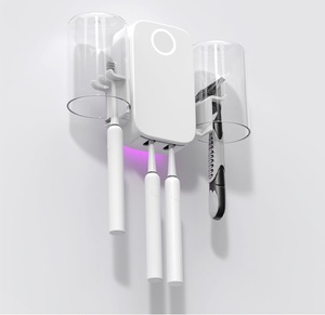 <span class=keywords><strong>Sterilizzatore</strong></span> <span class=keywords><strong>UV</strong></span> <span class=keywords><strong>Portatile</strong></span> per Spazzolini con Ricarica USB Type-C, Disinfezione Rapida in 5 Minuti per Viaggi, Elimina Germi e Batteri - Product Image 2