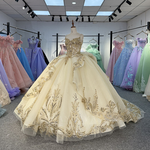 Vestidos de Quinceañera de Lujo 20252 con Tirantes Finos y Encaje Dorado - Product Image 2