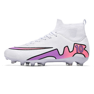2025 <span class=keywords><strong>Ronaldo</strong></span> transfrontalier haut chaussures de Football pour hommes enfants respirant nouveau Design Mandarin canard étudiant longs ongles pour l'hiver - Product Image 1