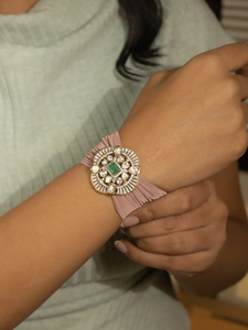 Bracelet en maille Royal Blush Danta Gems, élégant et luxueux, inspiré des créations de designers, doré, fait main, pour femme, idéal pour les soirées. - Product Image 5