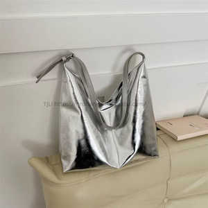 Wholesale Summer Lacquer Popular Bag Female New Trend Fashion Crossbody Tote Bag Sling Wholesale Lady <b>Handbags</b> for Women - Product Image 4