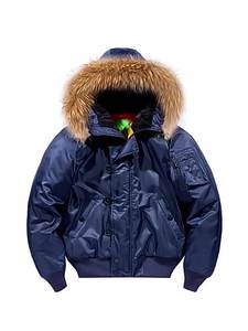 Veste, Manteau et Gilet d'Hiver Chaud de Luxe Tendance 2025 pour Homme et Femme, Design Moose Knuckles - Product Image 2