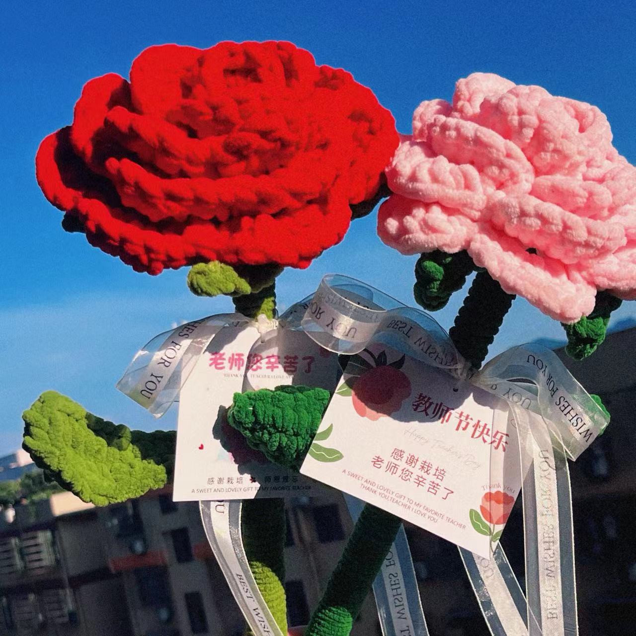 Grande rose, grand rose rouge.
