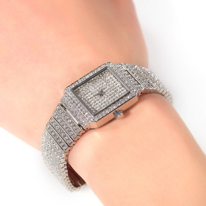 Nuovo quadrante quadrato pieno di <span class=keywords><strong>stelle</strong></span> con pieno di diamanti orologio quando il quarzo oro orologio moda donna orologi all'ingrosso - Product Image 3