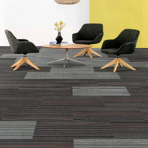 Dalles de moquette insonorisées en polypropylène pour bureaux, bâtiments commerciaux, salles de réunion – Fabrication sur mesure de dalles de moquette à motifs - Product Image 2