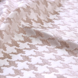 Tissu jacquard tissé 100 % polyester TengHui au mètre, style <span class=keywords><strong>dobby</strong></span> doux avec fonction mémoire pour doublures de canapé et utilisation en tente, en stock - Product Image 4