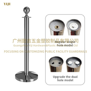 Trafic foule contrôle passerelle argent queue bollard tapis rouge velours corde poteaux stands post barrière stanchion - Product Image 4