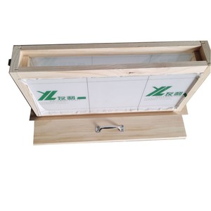 <span class=keywords><strong>Colmena</strong></span> <span class=keywords><strong>de</strong></span> <span class=keywords><strong>Observación</strong></span> Móvil <span class=keywords><strong>de</strong></span> Una Sola Caja <span class=keywords><strong>de</strong></span> Madera <span class=keywords><strong>de</strong></span> Pino, <span class=keywords><strong>Colmena</strong></span> Educativa Apta para Marcos <span class=keywords><strong>de</strong></span> Abejas Profundos y Super Langstroth - Product Image 6