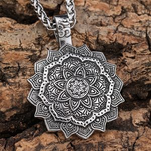 Venta al por mayor budismo loto collar a prueba de agua de <span class=keywords><strong>acero</strong></span> <span class=keywords><strong>inoxidable</strong></span> Om <span class=keywords><strong>Lotus</strong></span> colgante sin deslustre joyería para hombres y mujeres - Product Image 4