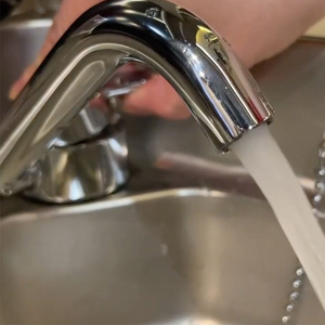 Table de cuisson à gaz à un brûleur de haute qualité avec évier intégré pour <span class=keywords><strong>camping</strong></span>-<span class=keywords><strong>car</strong></span>, caravane, bateau, yacht - 530x325*130mm - Product Image 4