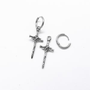 Boucles d'oreilles clous personnalisées pour hommes en acier inoxydable 316L, étanches, hypoallergéniques, style gothique, épée, vintage, punk rock pour hommes - Product Image 2