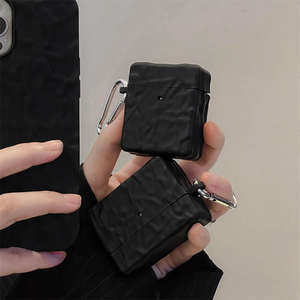 Étui <span class=keywords><strong>Airpods</strong></span> Pro noir élégant et créatif en papier froissé pour <span class=keywords><strong>Apple</strong></span> <span class=keywords><strong>Airpods</strong></span> 1 <span class=keywords><strong>2</strong></span> 3 boîte <span class=keywords><strong>de</strong></span> chargement pour écouteurs <span class=keywords><strong>sans</strong></span> <span class=keywords><strong>fil</strong></span> - Product Image 6