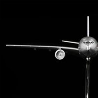Modèle réduit d'avion de transport de passagers American Airlines Boeing 777 de 20cm en métal à vendre