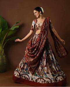 Lehenga Choli con Estampado Kalamkari en Oferta para Damas, Ropa Festiva para Bodas y Recepciones, Traje Tradicional Disponible a Precio de Exportación - Product Image 6