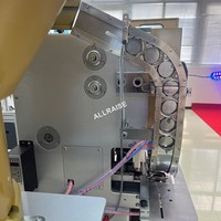 Machine à poser les boutons-pression pour vêtements, machine à perforer les œillets pour rideaux, machine à riveter les œillets de rideaux