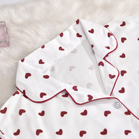 ODM OEM Pyjama pour femmes en polyester avec imprimé cœur mignon, vêtements de nuit pour filles, manches longues avec pantalon long XXL, pyjama boutonné